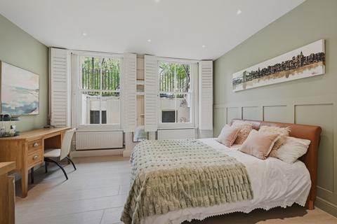 1 bedroom apartment for sale, Nevern Square, Earls Court, London, SW5
