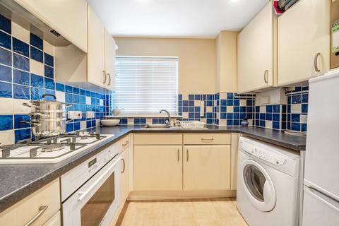 1 bedroom flat for sale, Chestnut Grove, Penge, London, SE20