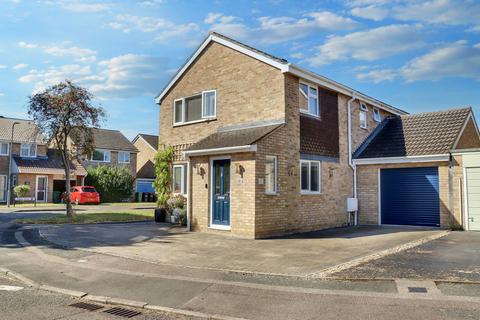 4 bedroom detached house for sale, Welland Drive, Newport Pagnell