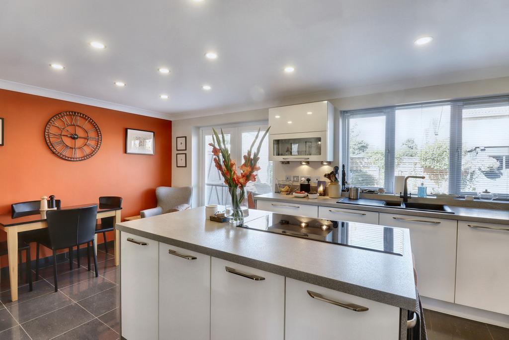 Kitchen / Breakfast Room