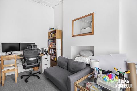 Studio to rent, Tachbrook Street, London, SW1V