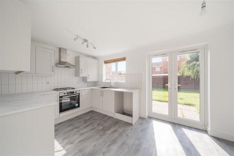 3 bedroom detached house for sale, Gillespie Close, Bedford