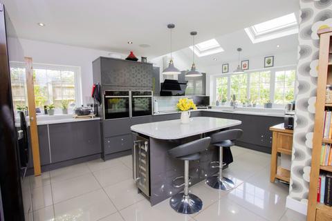 4 bedroom detached house for sale, Quietly Positioned In Sandhurst