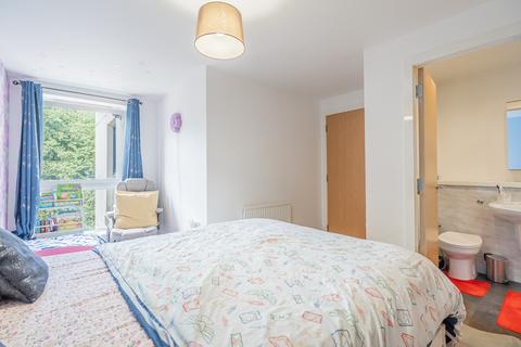2/2, 14 Haughview Terrace, Glasgow, G5 0HB