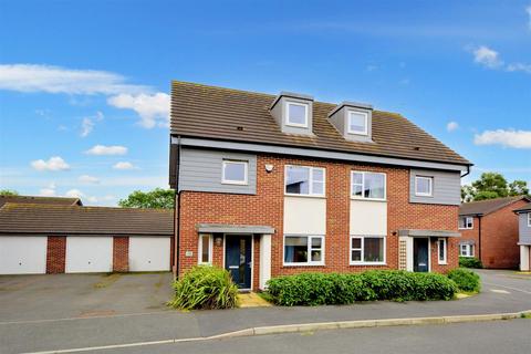 4 bedroom semi-detached house for sale, Autumn Way, Beeston, Nottingham