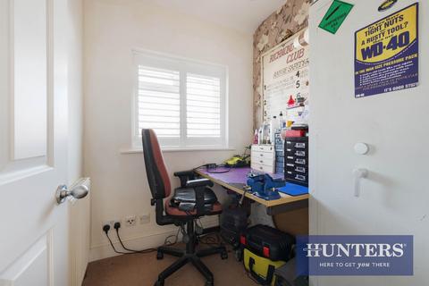 91 Buckland Way, Worcester Park, KT4 8NR