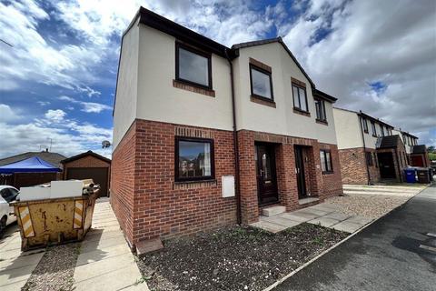 3 bedroom semi-detached house to rent, Appletree Way, Sherburn In Elmet, LS25