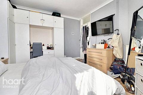 37 Felix Avenue, Luton, LU2 7LE