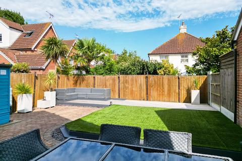 3 bedroom detached house for sale, Czarina Rise, Laindon, Basildon, Essex, SS15