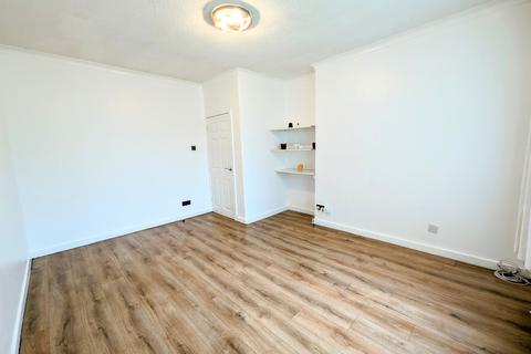 2 bedroom ground floor flat for sale, Morris Moodie Avenue, Stevenston KA20