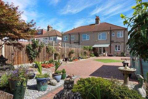 29 Cumberland Drive, Bexleyheath, DA7 5LA