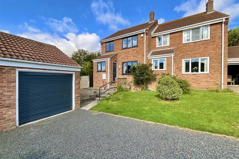 4 Barleycroft, Scarborough, YO11 3AR