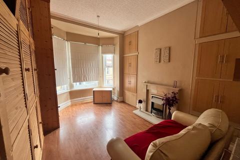 1 bedroom flat for sale, Blackburn Avenue, Bridlington YO15 2ER