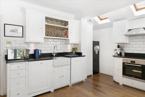 2 bedroom apartment for sale, Bronsart Road, Fulham, London, SW6