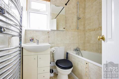 94 Park Lane, London, N9 9BQ