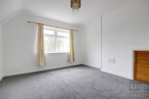 94 Park Lane, London, N9 9BQ