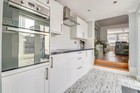 26 Caulfield Road, Shoeburyness, Southend-on-sea, SS3 9LA