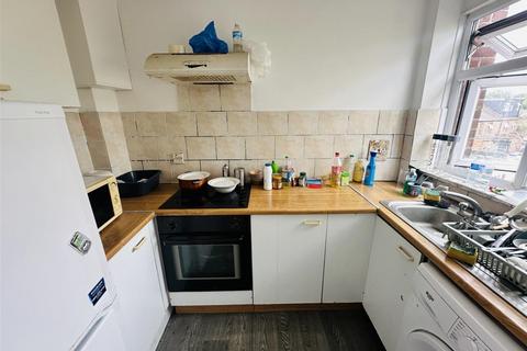 Studio for sale, Chichester Court, Whitchurch Lane, Edgware, HA8