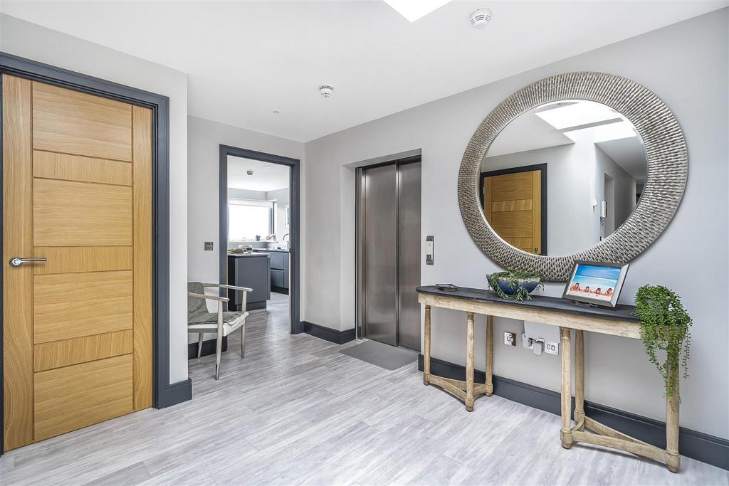 Entrance Hall Direct Lift Access