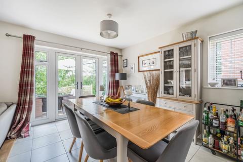 34 Bailey Road, Rowland's Castle, PO9 6BF