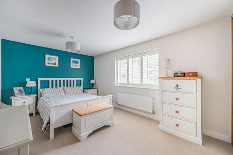 34 Bailey Road, Rowland's Castle, PO9 6BF