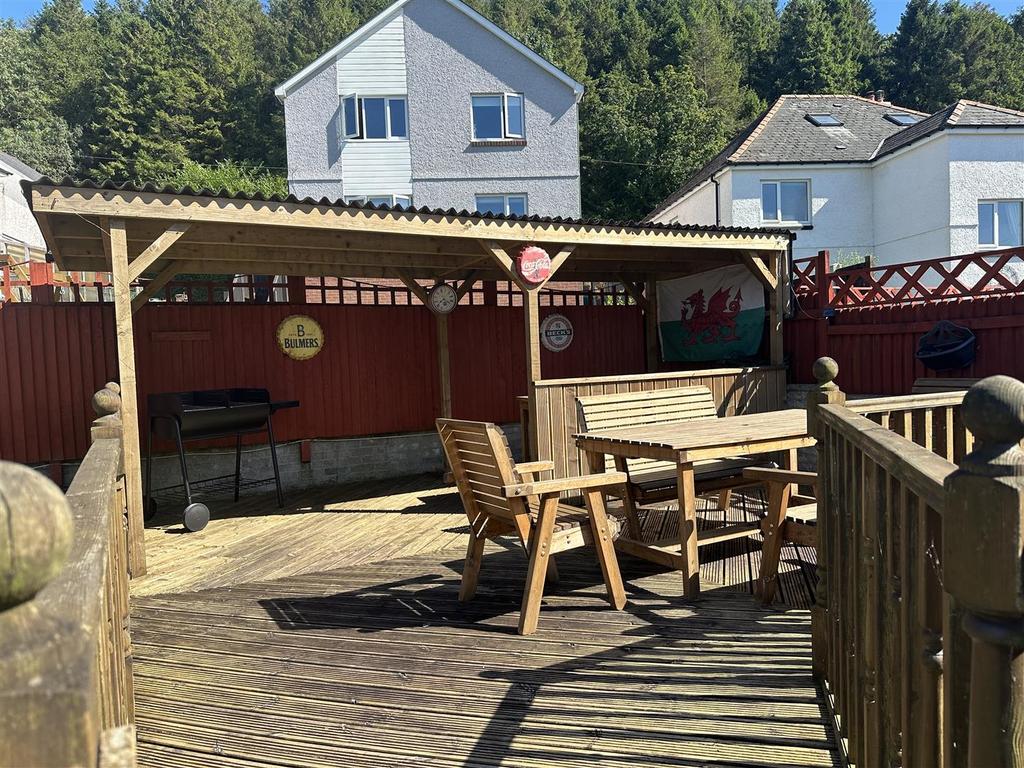 Decking / Bar area