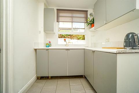 1 bedroom flat for sale, Silchester Road, St. Leonards-On-Sea