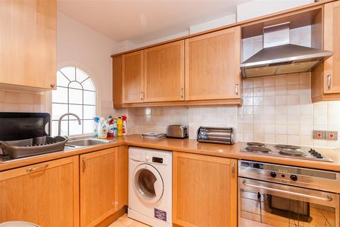 2 bedroom apartment for sale, Rivers House ¦ Kew Bridge ¦ Riverside ¦ TW8