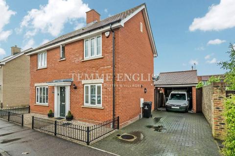 4 bedroom detached house for sale, New Farm Road, Colchester, CO3