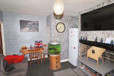 1 bedroom terraced house for sale, Highgate Road, Queensbury BD13