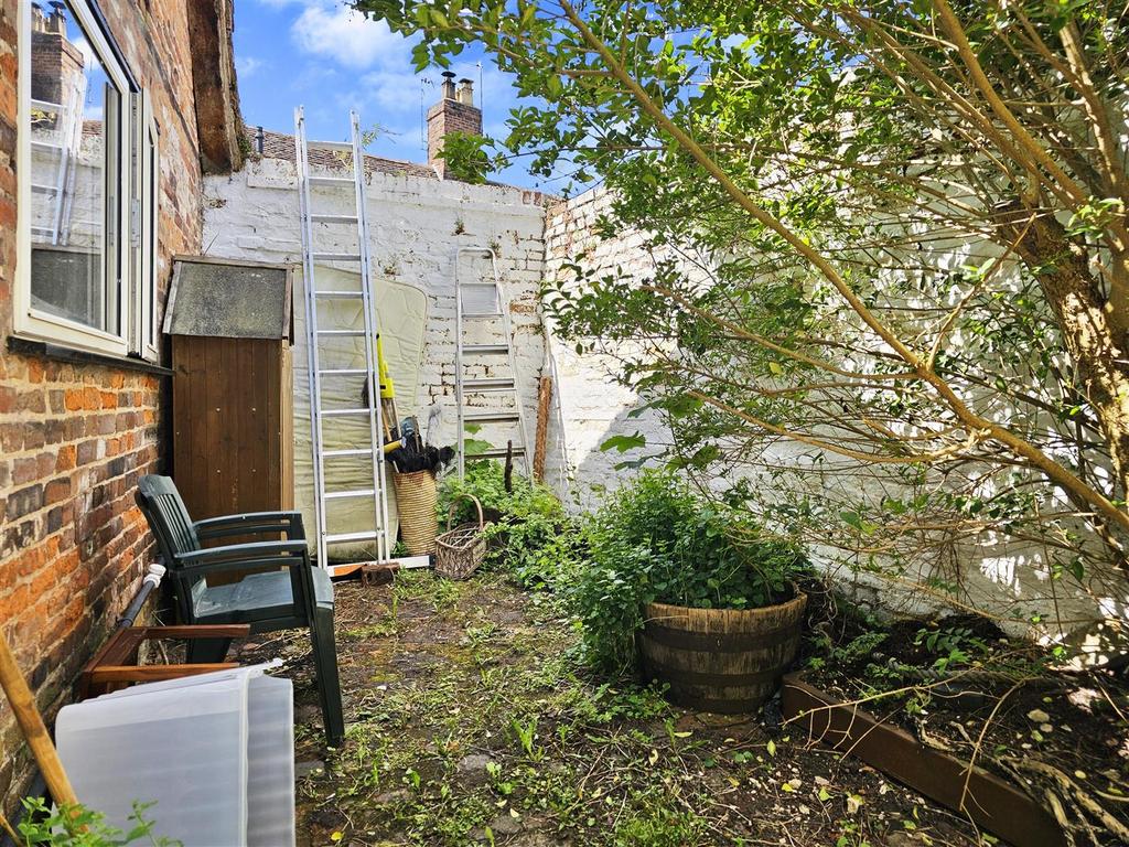 Courtyard Garden