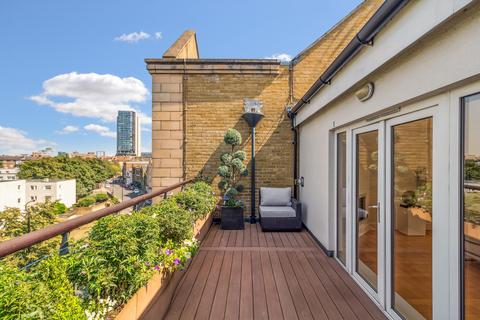 2 bedroom apartment for sale, Dunbar Wharf, Narrow Street, London, E14