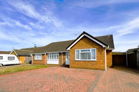 3 bedroom semi-detached bungalow for sale, Finwell Road, Rainham