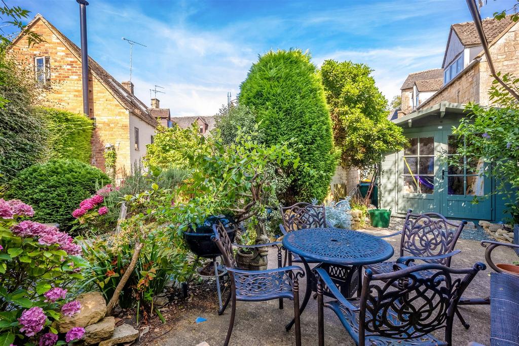 Chestnut Tree House-17.jpg