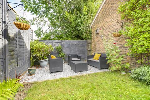 29 Brindles Field, Tonbridge, TN9 2YR