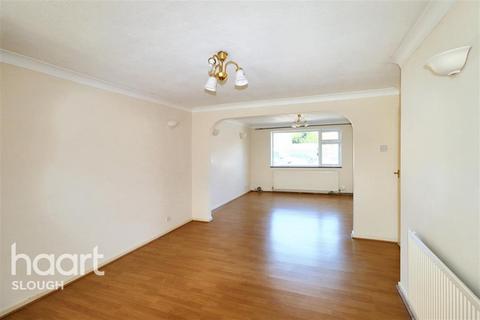 3 bedroom semi-detached house to rent, Talbot Avenue, Langley