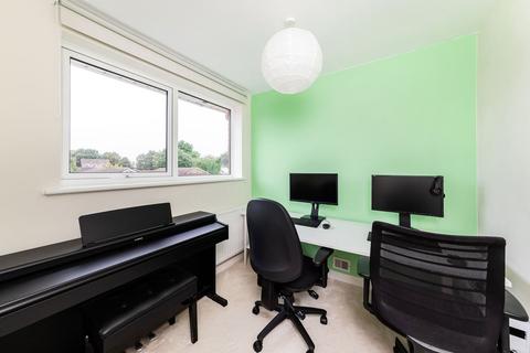 1 Argentan Close, Abingdon, OX14 5QW