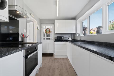 31 Bracken Bank, Ascot, SL5 8HW