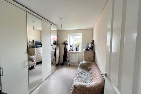 25 Gray Street, Longhedge, Salisbury, SP4 6SX
