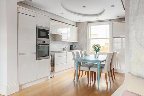 2 bedroom flat for sale, Dawes Road, London, SW6