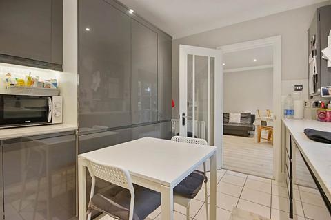 4 Village Park Close, Enfield, EN1 2SG