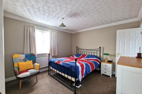 12 Cranes Meadow, Harleston, IP20 9BY