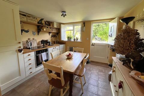 2 bedroom end of terrace house for sale, The Street, Harleston IP20