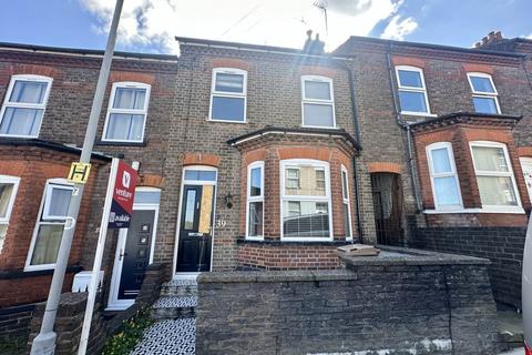 3 bedroom terraced house for sale, Tennyson Road, Luton LU1