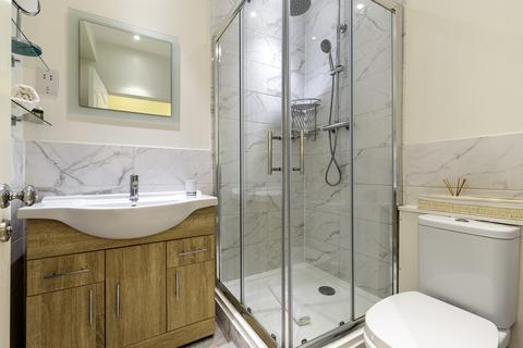 2 bedroom flat to rent,  Redcliffe Garden, SW G, London SW10