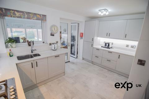 8 Cavendish Close, Creswell, Worksop, S80 4HZ