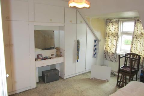 55 Ashurst Road, Tadworth, KT20 5EY