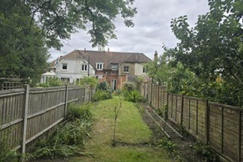 55 Ashurst Road, Tadworth, KT20 5EY