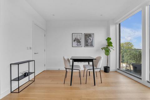 undefined, Fairfield Avenue, Staines-upon-Thames, TW18