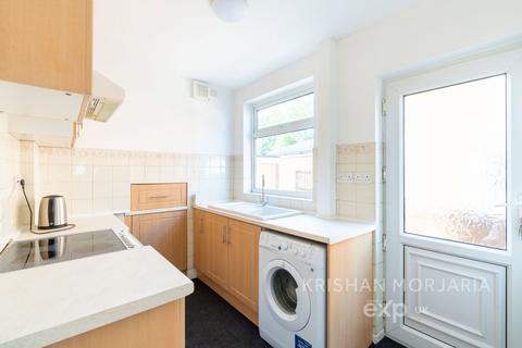 33 Bradgate Drive, Wigston, LE18 1HB